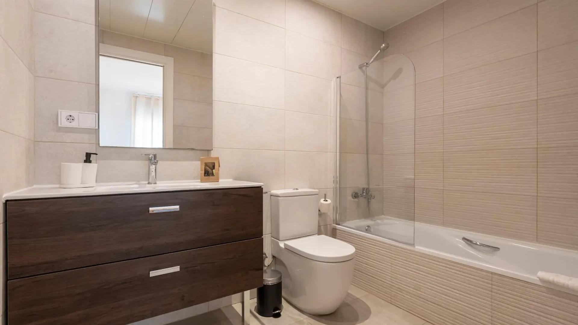 Apartment Caterina Bac De Roda Barcelona Spain