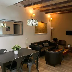 Modern Al Carrer Blai, Poble Sec Barcelone